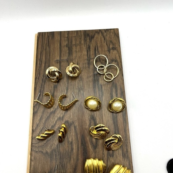 Gold Tone Earrings 8 pair Earrings Wearable Earrings Pierced Earrings - Picture 7 of 10